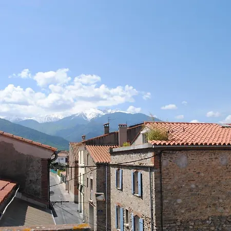 Prázdninový dům Agreable Maison De Village Avec Terrasse Vinca
