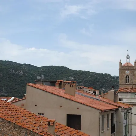Holiday home Agreable Maison De Village Avec Terrasse