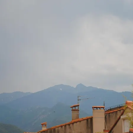 Agreable Maison De Village Avec Terrasse Ferienhaus *