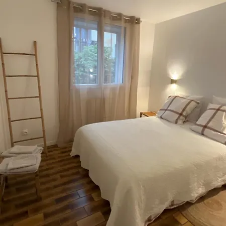 Prázdninový dům Agreable Maison De Village Avec Terrasse Vinca